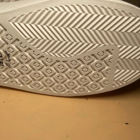 MOU Summer eskimo sneaker monochrome MSRP 230 size 10 - Picture 2 of 6